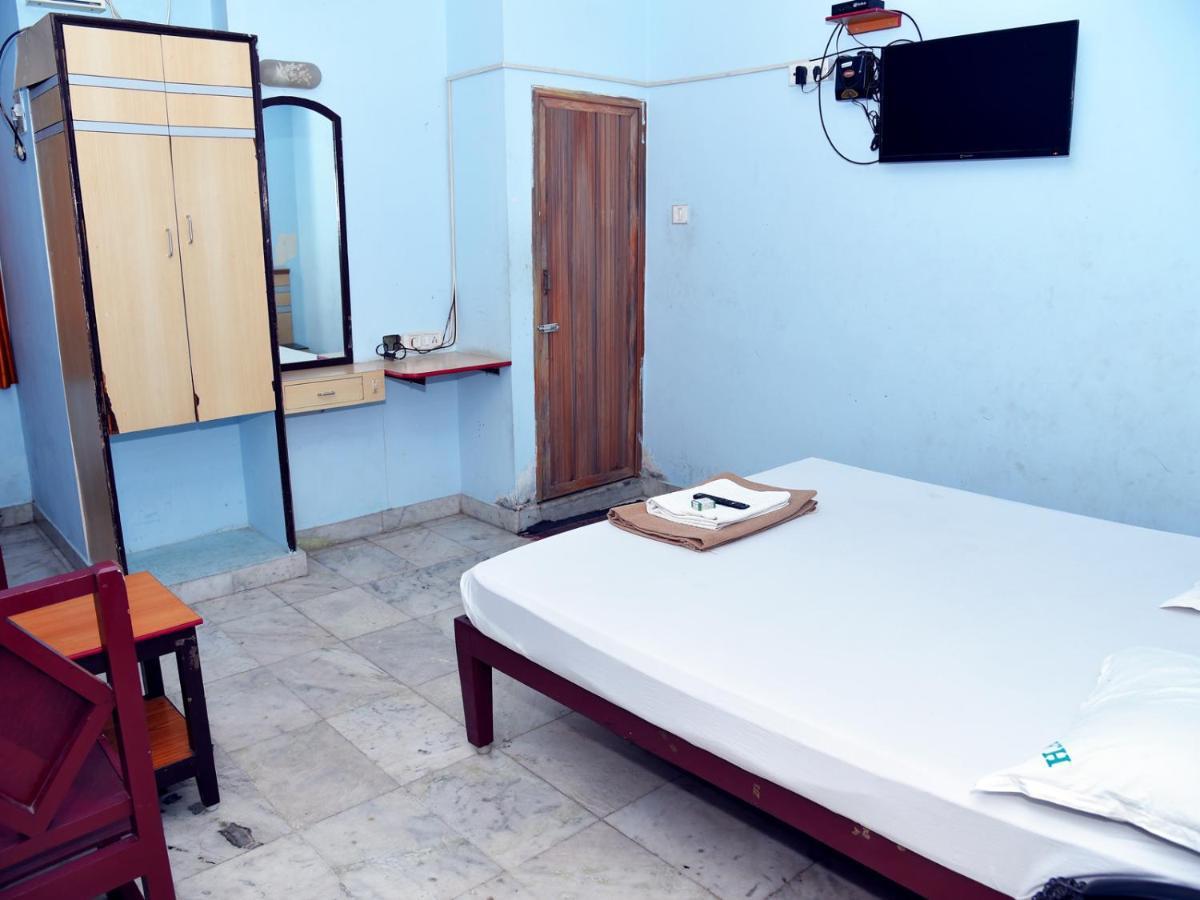 Hotel Aditya Pondicherry Esterno foto