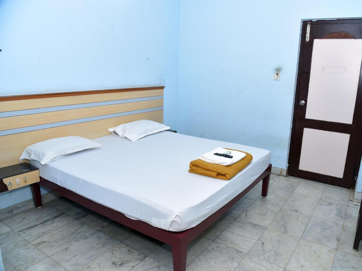 Hotel Aditya Pondicherry Esterno foto