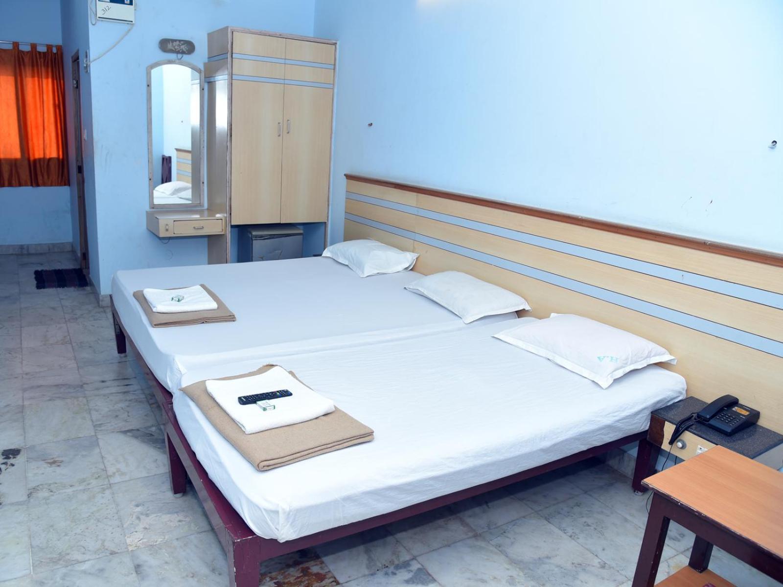 Hotel Aditya Pondicherry Esterno foto